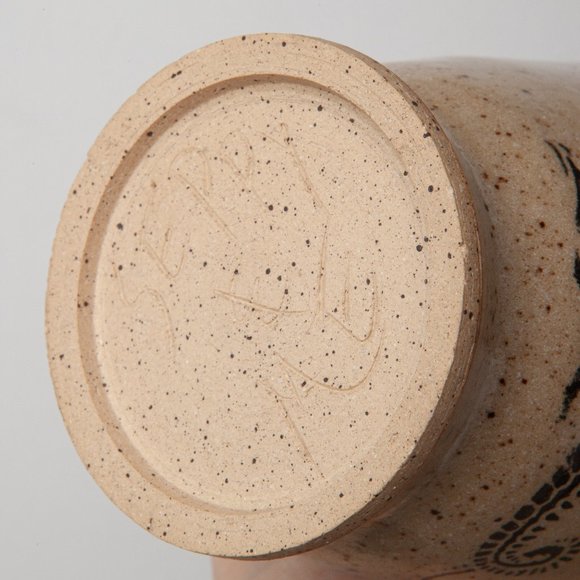 Small Handmade Studio Pottery Artisan Ceramic Dragon Planter Speckled Signed - Picture 16 of 16